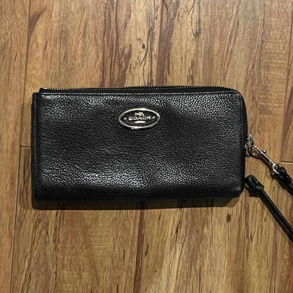 Coach Black Wallet-purses